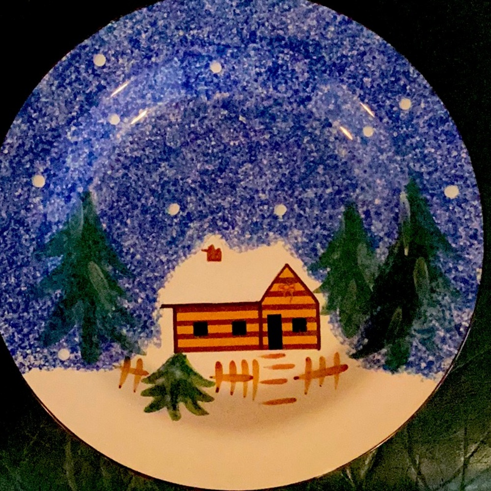 🌲 HOLIDAY MOUNTAIN LODGE Dinner Plate LIVING QUARTERS VNPLC ❄️